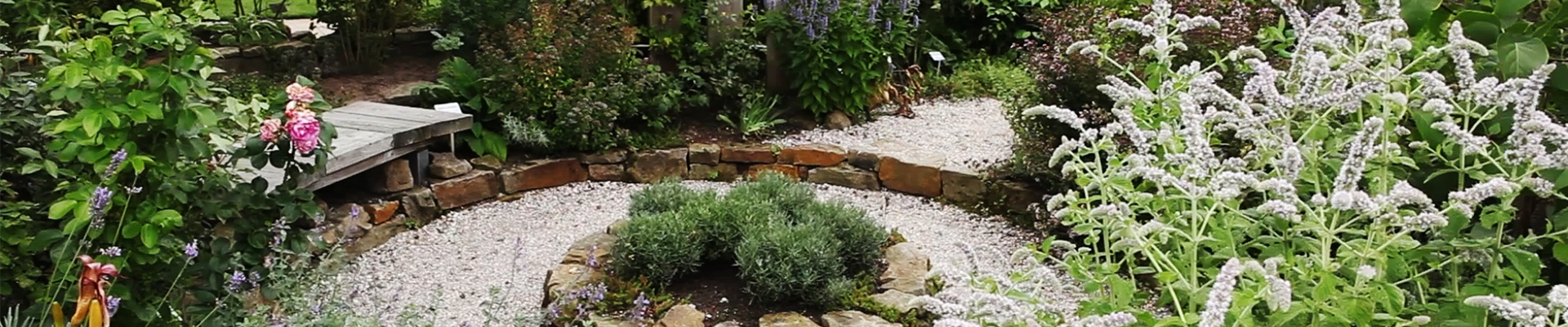 Gartengestaltung - Kleine Duftarena (thumbnail).jpg